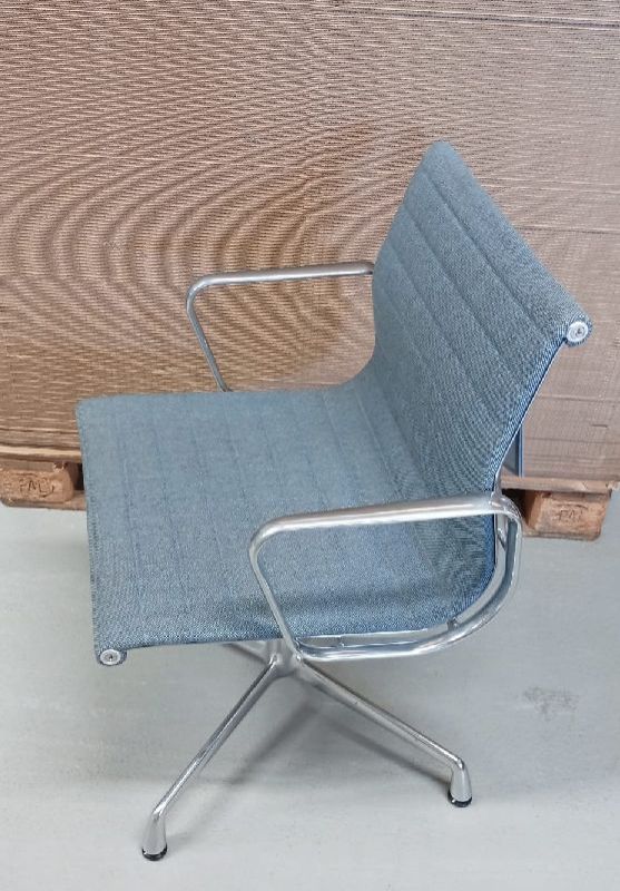 Aluminium stoel EA 103 / EA103 Stoel IJSBLAUW/MOERASBRUIN Vitra TENTOONSTELLINGSSTUK